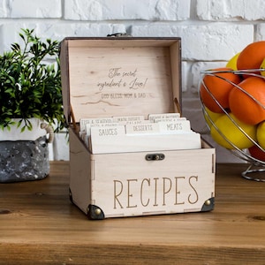 Recipe box wedding 5x7 or 4x6 - Recipe card box with dividers and cards - Custom recipe box - Bridal shower gift - Gift for Daughter in Law