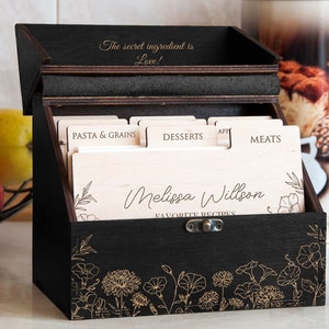 Personalized Recipe Box with Birth Month Flowers, Unique Mothers Day Gift for Mom, Daughter, Sister, Grandmother, Custom Recipe Card Box