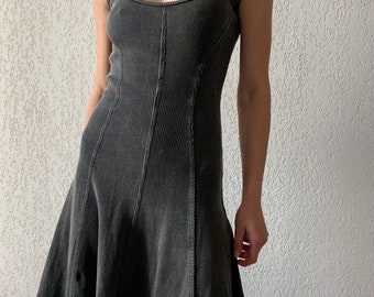 Robe design des années 1990 fabriquée en France