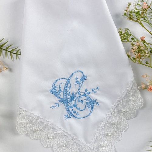 mother of the bride/groom Accessoires Sjaals & omslagdoeken Zakdoeken Ladies Linen wedding handkerchief with 2 initial modern chic monogram for the bride 