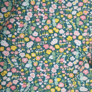 Fiori di Salerno Cotton Fabric: Small Floral Print, Quilting & Apparel.
