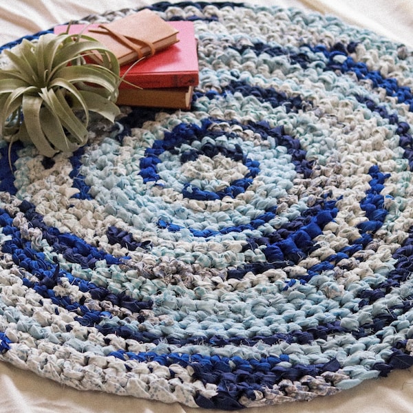 Boho Beach Blue Scrappy Round Rag Rug