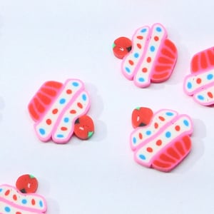 Rebanadas de arcilla polimérica para cupcakes / Chispas / Cupcakes rojos / Ideales para manualidades con resina epoxi / Tamaño 9 mm
