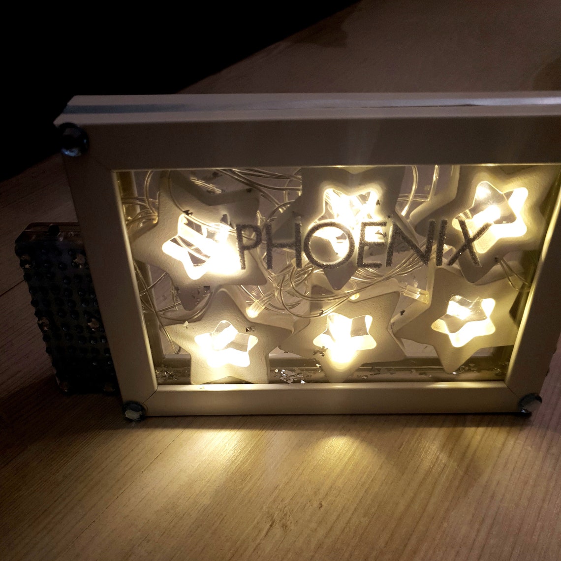 Bilderrahmen mit Licht: Unleashing Creativity with Light and Shadow