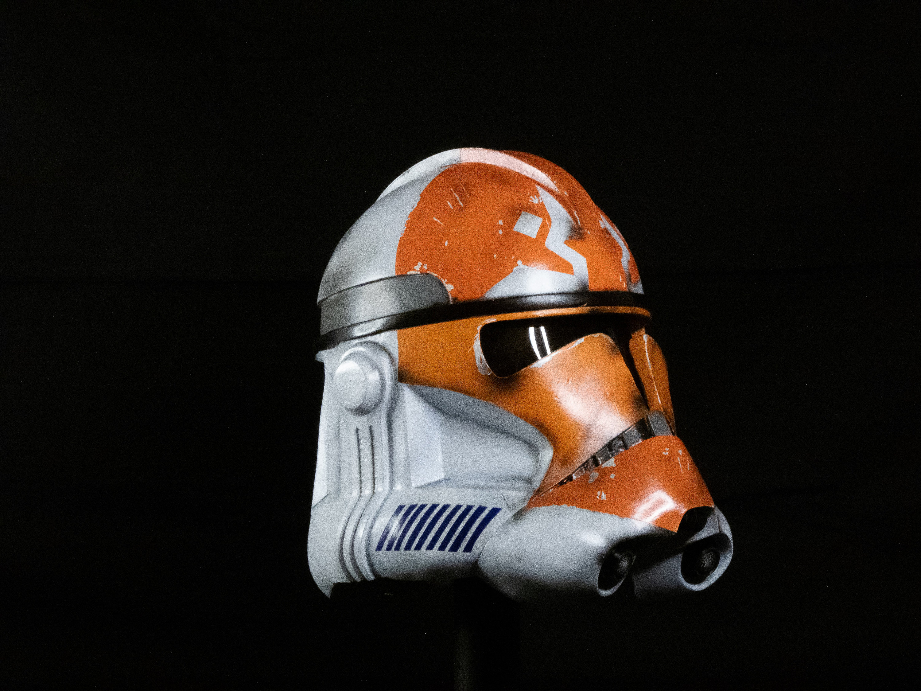 Ahsoka CLONE TROOPER HELMET 332nd Company Phase 2 Damaged / Star Wars
