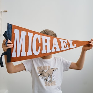 Vintage Pennant Banner – Custom Felt Pennant Flag, Personalized Wall Decoration with Name, Nursery Pennant, Custom Wall Flag