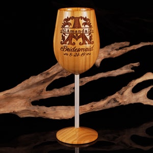 Personalized Wine glass, Custom Text Wine Glass, Maid Of Honor, Wedding Party Gift, Girlfriend Gift, Gift for Her with Your Text, Logo