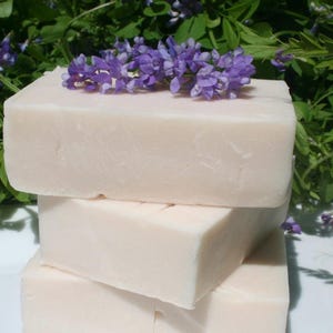 Grandma’s Country Lavender Soap – Handmade Cold Process Lavender Bar, Natural Artisan Skincare