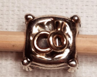 Retired Pandora Romantic Union bead
