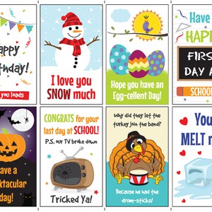 Puede incluir: Conjunto de 8 tarjetas de felicitaci&oacute;n imprimibles con varias ilustraciones y texto. Las tarjetas incluyen una tarjeta de cumplea&ntilde;os, una tarjeta de mu&ntilde;eco de nieve, una tarjeta de Pascua, una tarjeta del primer d&iacute;a de escuela, una tarjeta de Halloween, una tarjeta del &uacute;ltimo d&iacute;a de escuela, una tarjeta de Acci&oacute;n de Gracias y una tarjeta de San Valent&iacute;n.