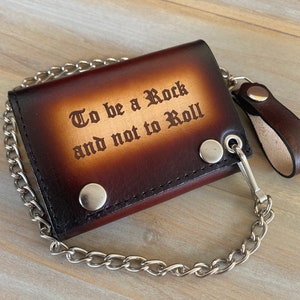 Cartera con cadena personalizada GRATIS con iniciales, nombres o gráficos. Cartera de cuero de grano completo con tres pliegues. Cadena para billetera. Gran regalo para él. Hecha a mano.