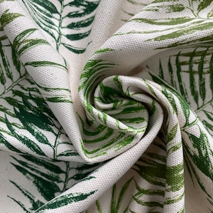 Tessuto con stampa floreale / Tessuto di cotone floreale / Stampa ecologica / Tessuto con foglie di felce verde pressate a mano / Cotone organico / Stampa botanica
