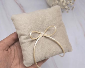 Wedding ring holder for ceremony, custom ring bearer pillow, velvet wedding ring pillow, pillow for ring bearer, minimalist wedding
