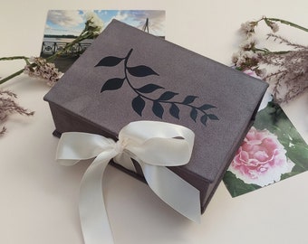 4x6 photo box, photo keepsake box, photo holder with leave ornament