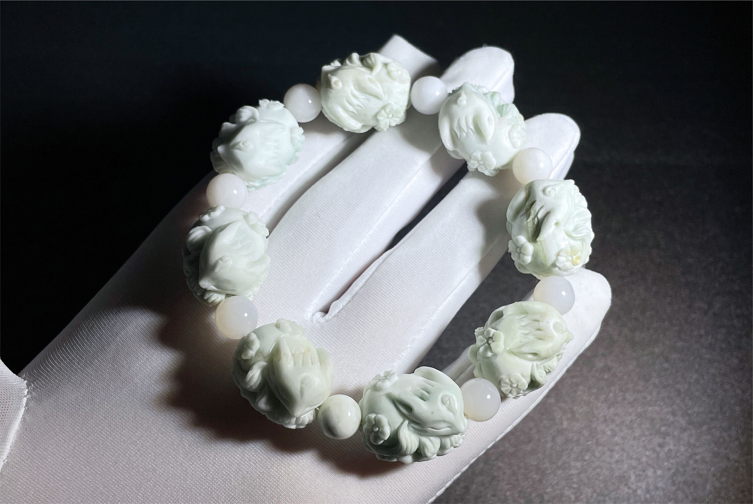Natural Alxa Onyx Carved Sleeping Fox on Lotus Leaf Bracelet