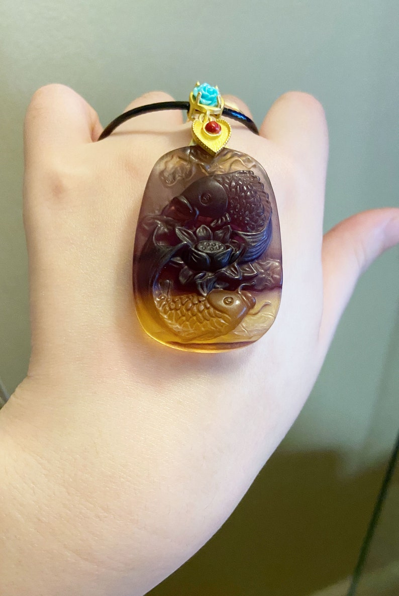 \u5929\u7136\u624b\u5de5\u96d5\u523b\u8424\u77f3\u9879\u94fe High Quality Fluorite Pendant Natural Hand Carved Carp Fish and Lotus Fluorite Pendant Necklace