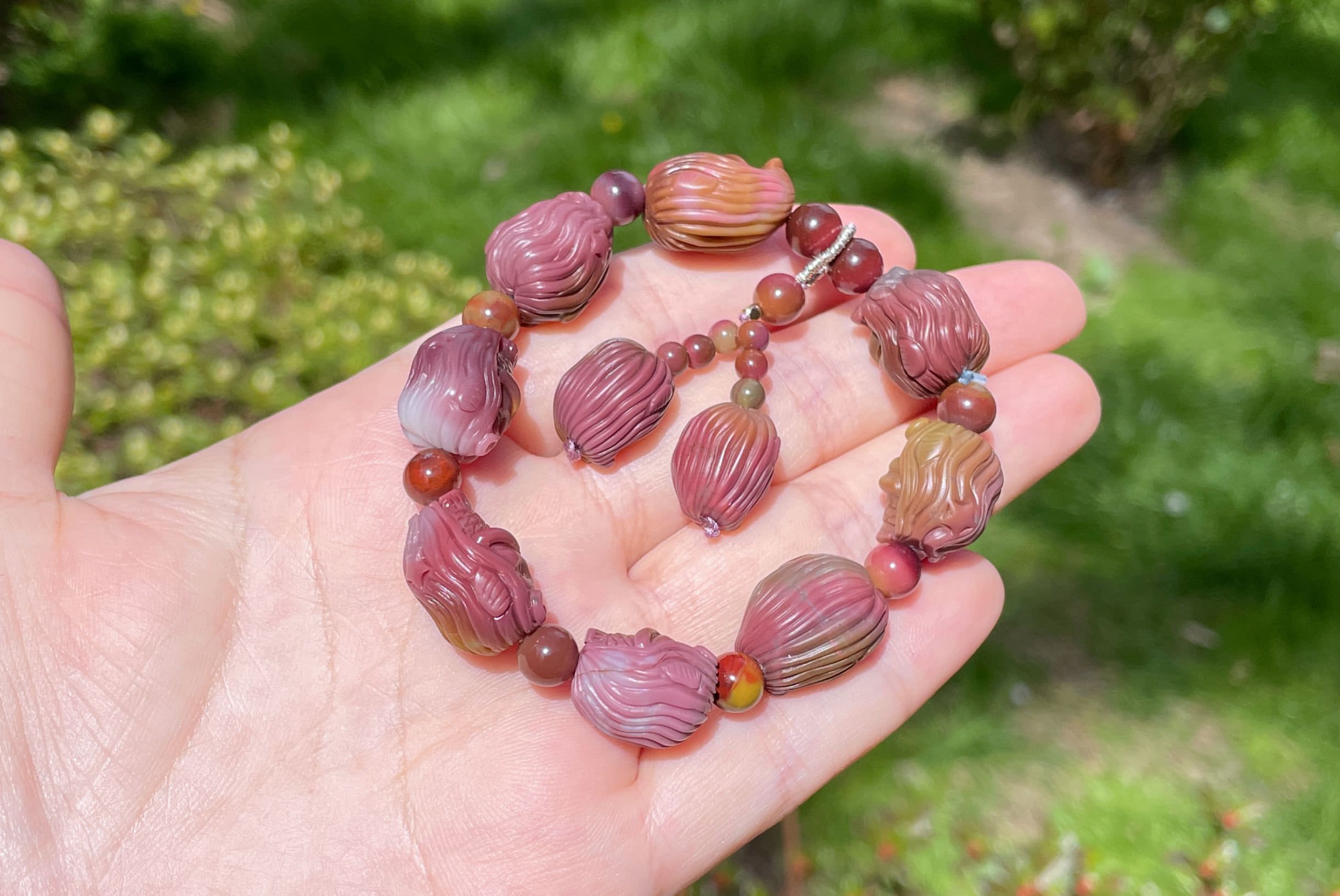 16x13mm, Certified Natural Yanyuan Agate Carved Mermaid Bracelet, Rich and Deep color Tone, 天然浓郁双色盐源玛瑙美人鱼手串 - Etsy 日本 16x13mm, Certified Natural Yanyuan Agate Carved Mermaid Bracelet, Rich and Deep color Tone, 天然浓郁双色盐源玛瑙美人鱼手串 - Etsy 日本