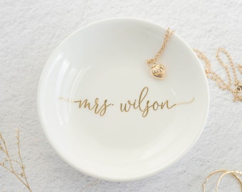 Engagement Gift - Personalized Ring Dish - Bridal Shower Gift - Gift for Bride #CF02