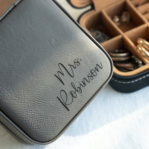 Mrs. Jewelry Box - Bride Jewelry Box - Personalized Bridal Shower Gift - Jewelry Travel Case  #JB03