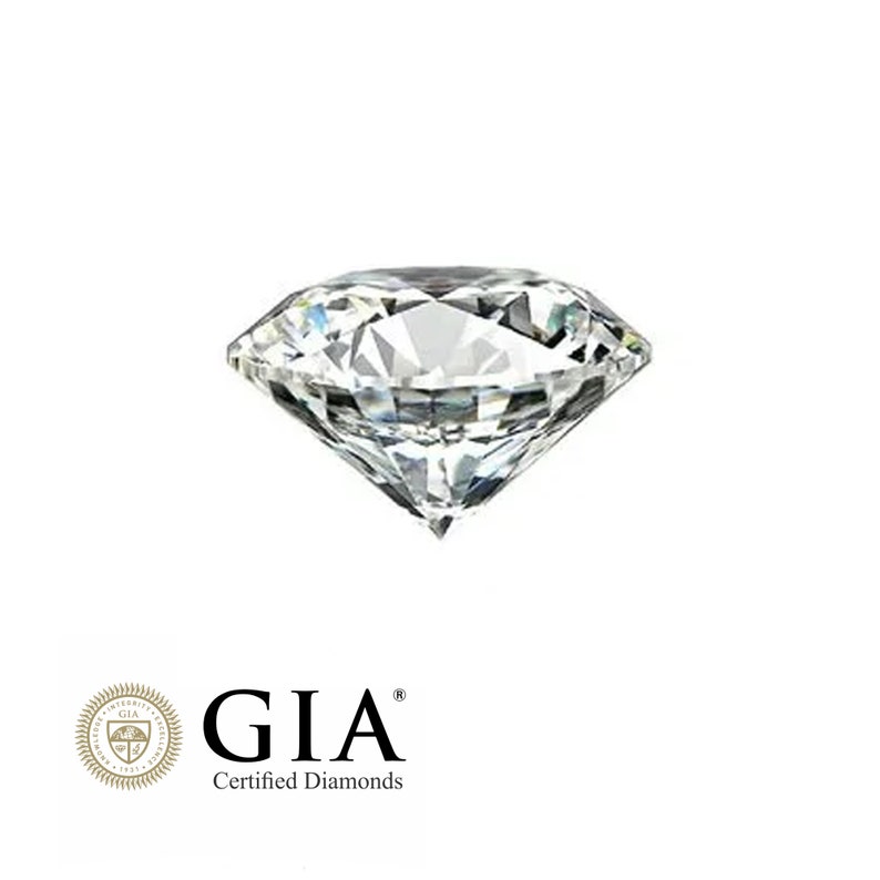 Puede incluir: Un diamante redondo brillante, claro, certificado por GIA, un laboratorio l&iacute;der en clasificaci&oacute;n de diamantes.