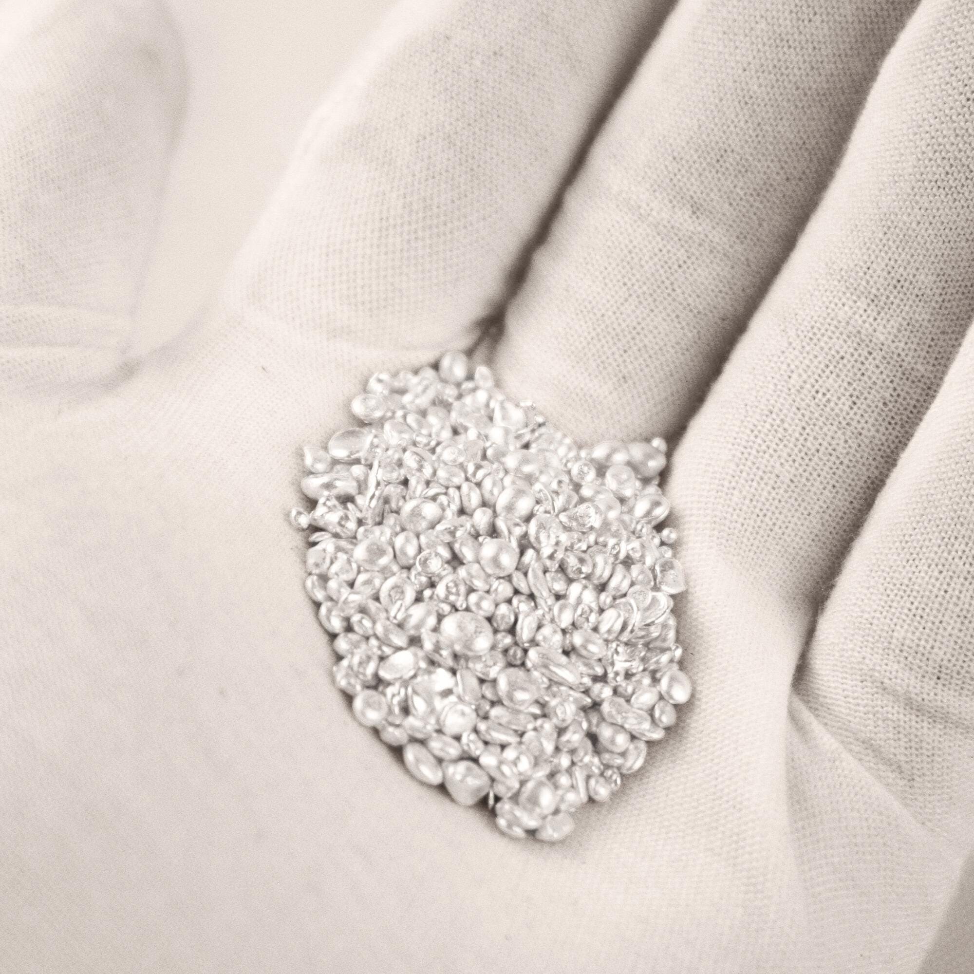 ファインシルバー鋳造粒 | 99.99%純銀 | クリーンなファインシルバーショット | 本物の生の純銀粒 - ジュエリー、地金、コイン製造 -  Etsy 日本