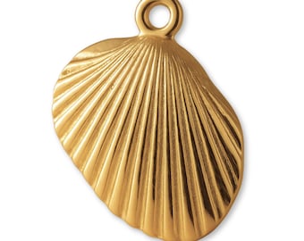 Solid 18ct Yellow Gold Clam Beach Shell Charm - Nautical & Sea Charms - 18k / 750 Gold Necklace, Bracelet and Earring Charm