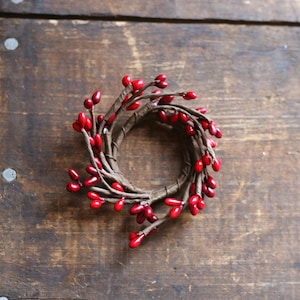 Pip Berry Mini Candle Ring, Red & Burgundy 1.5 inch Taper Wreath, Primitive Floral Decor, Ring for Chandelier or Taper Candle