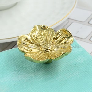Brass Plum bossom Furniture Knobs,Kitchen Cabinet Knob,Brass Drawer Knob,Drawer Pulls,Brass Knobs,Dresser Handles,Furniture Hardware