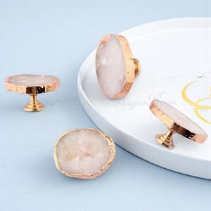 Crystal knob/gemstone handle/Ore handle/semi precious stone knob/Drawer Pulls/Cabinet Pulls/Wardrobe Pull/dresser knob/ Furniture Hardware