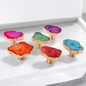 Crystal knob/gemstone handle/Ore handle/semi precious stone knob/Drawer Pulls/Cabinet Pulls/Wardrobe Pull/dresser knob/ Furniture Hardware