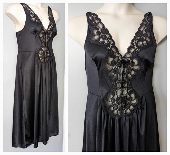 Vintage BLACK 'HILTON' GOWN for Day or Night Wear… - image 1
