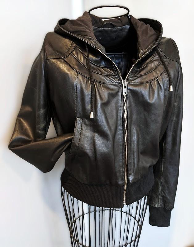 T*K様 90s short leather down jacket T*K様 90s short leather down jacket Vintage Black Leather Jacket