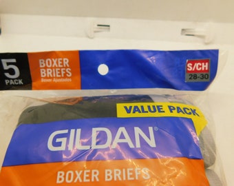 Gildan 5 Pack Boxer Briefs Mens size Small waist 28-30 Black & Grey solid colors new in factory package 226