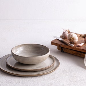 Juego de vajilla gris, juego de plato principal, platos de entrada, tazones de postre, platos hechos a mano, juego de cena de cerámica, regalo de Navidad de cerámica