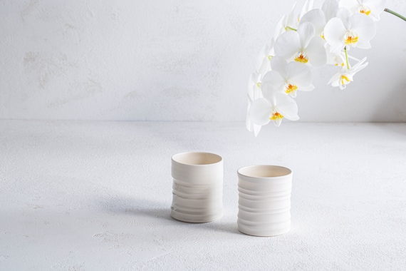 2 Weiße Matte Porzellan Tassen, Zwei Keramik Tassen, Kaffee/Tee Porzellan Tasse, Natürliche Farbe KaffeeTassen, Modernes Tassen Set, Geschenk für Mama