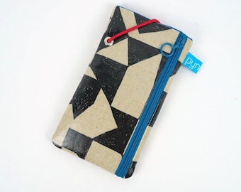 Custom-made mobile phone case with additional zippered pocket