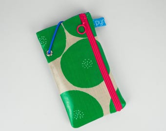 Custom-made mobile phone case with additional zippered pocket