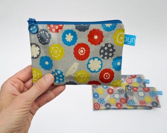 small zippered pockets