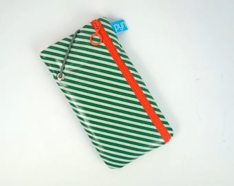 Custom-made mobile phone case with additional zippered pocket
