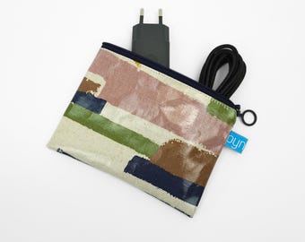 small zippered pockets