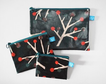 small zippered pockets