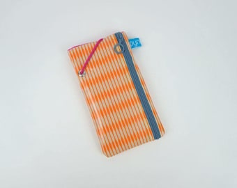 Custom-made mobile phone case with additional zippered pocket