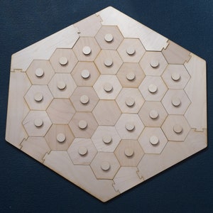 Plateau de jeu hexagonal en contreplaqué brut | 5-6 joueurs au complet | Fait main, Personnalisé, Découpé au laser, Planche en bois, Pièces de jeu de société, Cadeau pour joueur