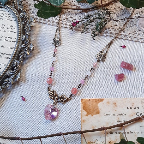 Collier fleurs en cristal de swarovski et quartz cerise