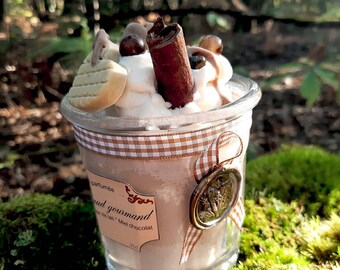 Autumn scented candle scent gourmet hot chocolate