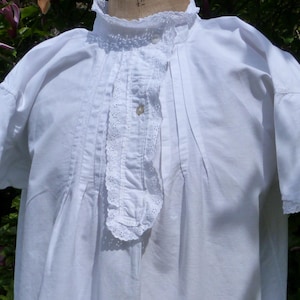 1910&#39;s french white vintage nightdress, cotton lace collar & front. 36&quot; bust. very feminine