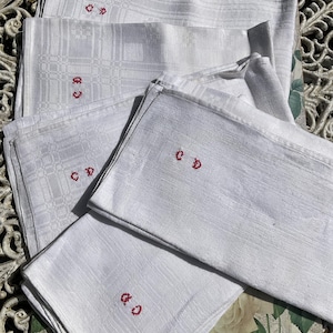 Servilletas de lino francesas vintage: monograma bordado de damasco blanco, década de 1930