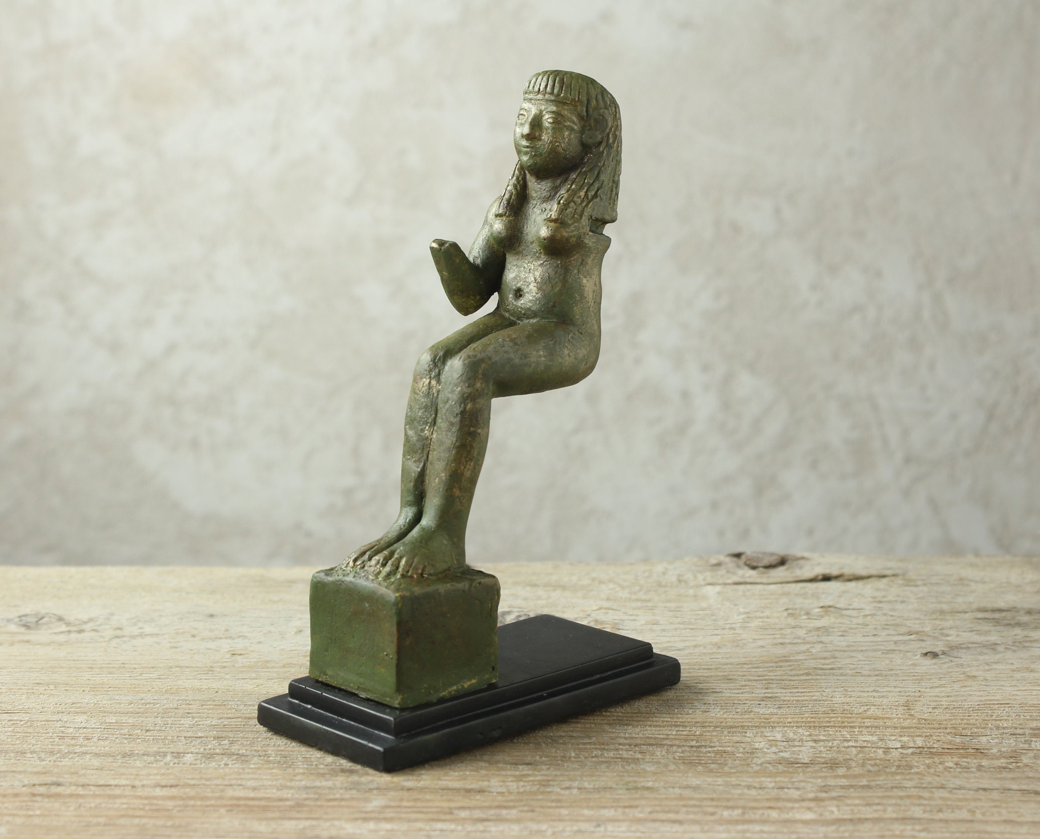 Statuette of the Goddess Astarte / Archaeological reproduction / Nice antique figure for special gifts / Phoenician culture in Spain