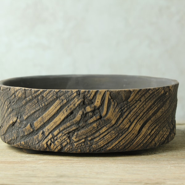 Wood textured bonsai pot