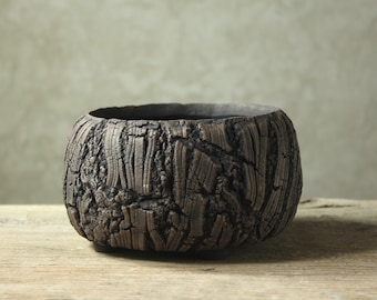 Pot for cacti and succulents. Unique handmade ceramic pot. Size: 17 cm (width) x 10 cm (height)